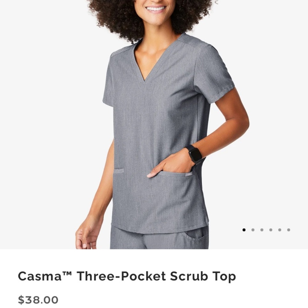 FIGS Casma 3 pocket scrub top